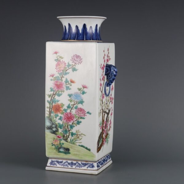 Qing Dynasty Qianlong period blue and white with pink four seasons pattern animal ears square vase - Image 3