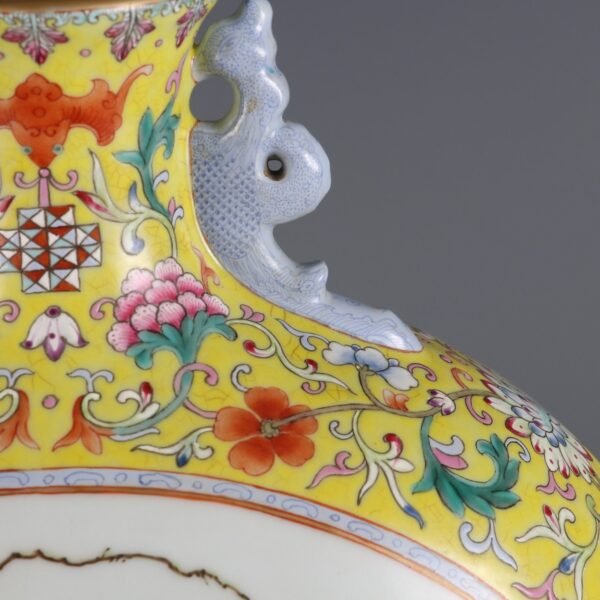 Yellow ground famille rose flat vase with flower and bird patterns - Image 6