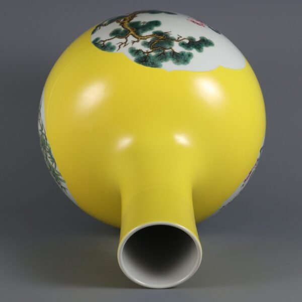 Qing Dynasty Qianlong Lemon Yellow Glaze Openwork Powder Color Winter - Image 6