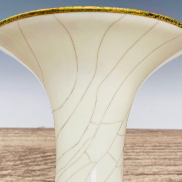 porcelain with gold-plated mouth and carved poems in thin gold script - Image 7