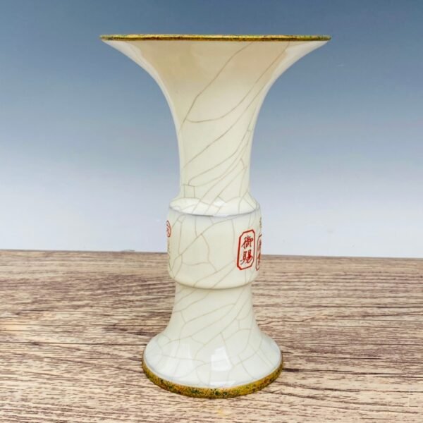 porcelain with gold-plated mouth and carved poems in thin gold script - Image 2