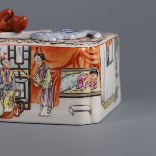 Qing Dynasty Jiaqing period famille rose West Chamber coiled dragon square washbasin - Image 4