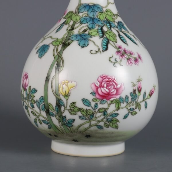 Qing Yongzheng Period Enamel Color Butterfly Love Pattern Inscribed with Poems Garlic Vase - Image 3