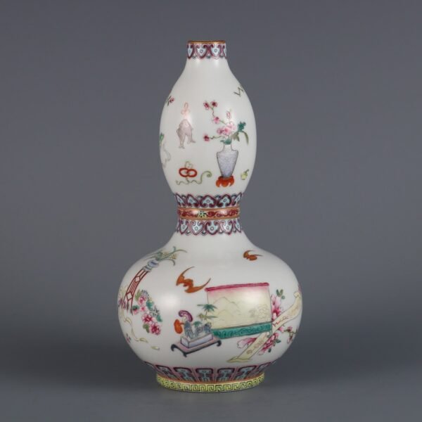 Qing Dynasty Qianlong period powder enamel gourd bottle - Image 2