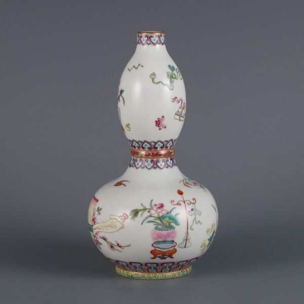 Qing Dynasty Qianlong period powder enamel gourd bottle - Image 3