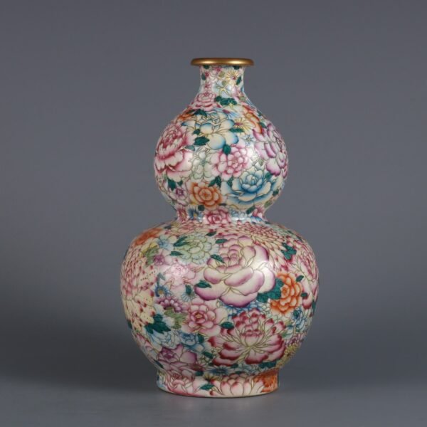 Qing Daoguang Period Famille Rose Flower Pattern Gourd Vase