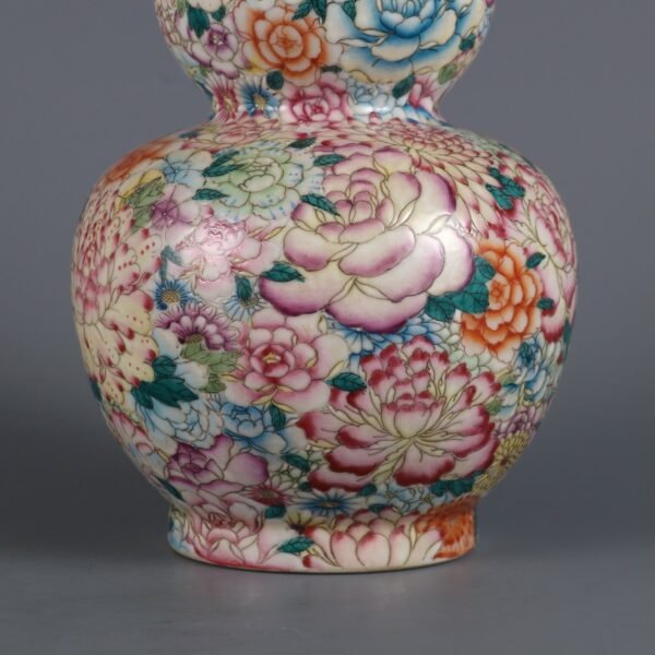 Qing Daoguang Period Famille Rose Flower Pattern Gourd Vase - Image 7