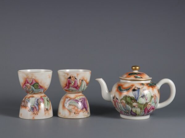 Qing Yongzheng Emperor's Porcelain Eighteen Arhats, one pot and four cups - Image 2