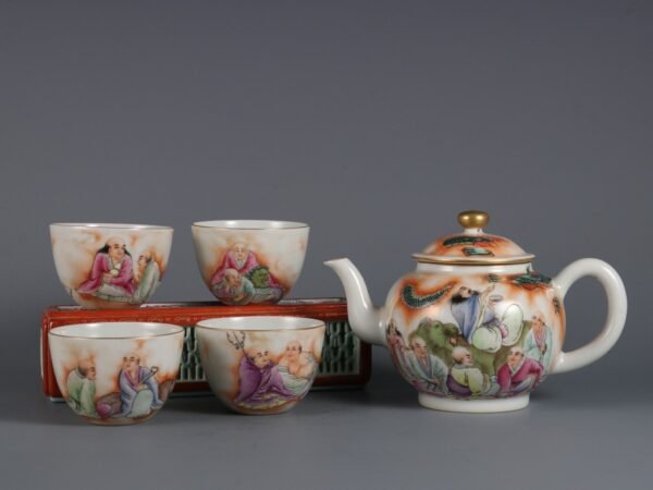 Qing Yongzheng Emperor's Porcelain Eighteen Arhats, one pot and four cups - Image 3