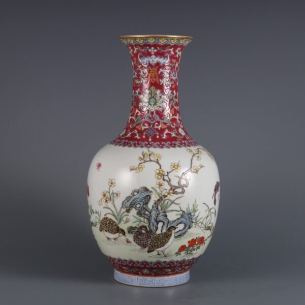 Qing Dynasty Qianlong period powder enamel peaceful life appreciation vase