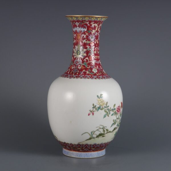 Qing Dynasty Qianlong period powder enamel peaceful life appreciation vase - Image 6