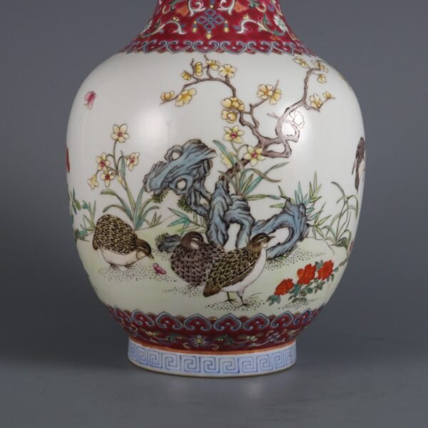 Qing Dynasty Qianlong period powder enamel peaceful life appreciation vase - Image 7