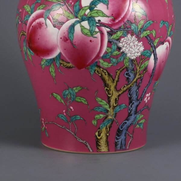 Rouge-red ground enamel nine peach pattern general jar made in the Qianlong period of the Qing Dynas - Image 5
