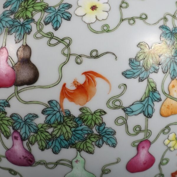 Qing Dynasty Qianlong period pink enamel gourd vase with fortune and luck pattern - Image 7