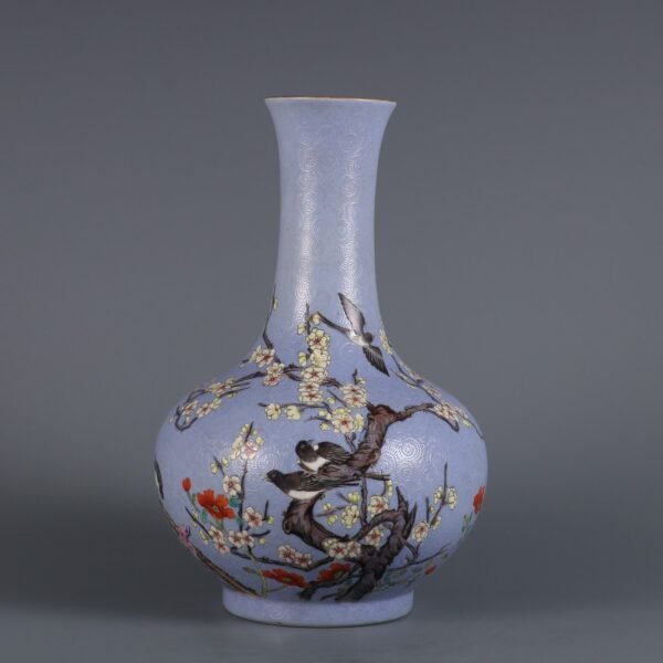 Qing Dynasty Qianlong Period Blue Ground Peach-colored Magpie Climbing Plum Blossom Appreciation