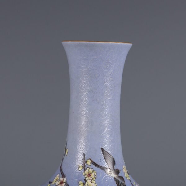 Qing Dynasty Qianlong Period Blue Ground Peach-colored Magpie Climbing Plum Blossom Appreciation - Image 4