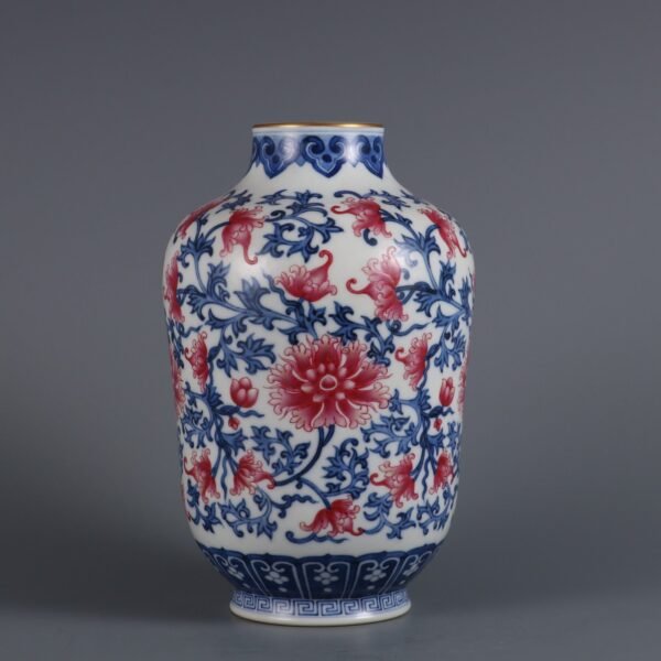 Qing Dynasty Qianlong period blue and white with rouge red lotus jujube jar