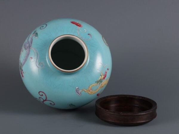Qing Yongzheng Period Turquoise Green Ground Famille Rose Red Dragon Pattern Jar - Image 7