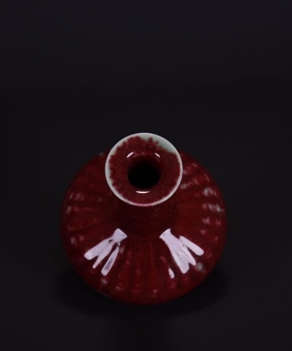Old collection of Qing Yongzheng kiln-changed glaze chrysanthemum-petal vase - Image 3