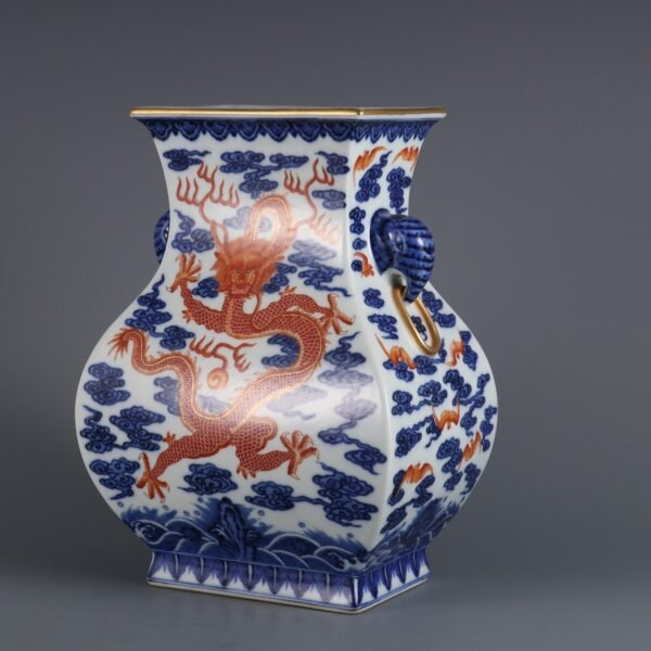 Qing Dynasty Qianlong period blue white with alum red cloud dragon pattern elephant ear square vase - Image 2