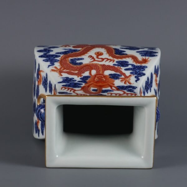 Qing Dynasty Qianlong period blue white with alum red cloud dragon pattern elephant ear square vase - Image 7