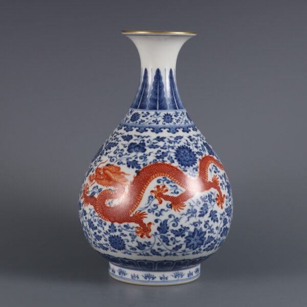 Qing Dynasty Yongzheng Period Blue and White with Alum Red Double Dragons Wearing Flowers Jade