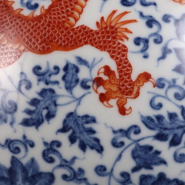Qing Dynasty Yongzheng Period Blue and White with Alum Red Double Dragons Wearing Flowers Jade - Image 3