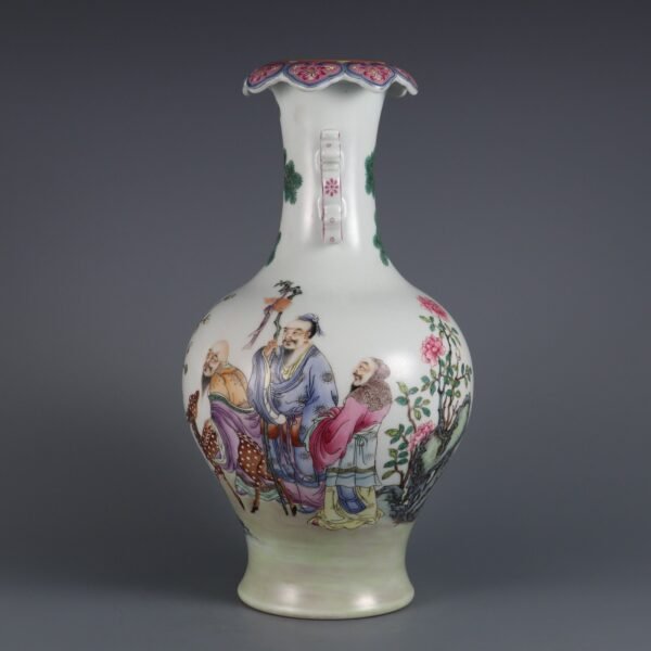 Qing Dynasty Qianlong period pink enamel Fu Lu Shou double-ear cloud mouth vase
