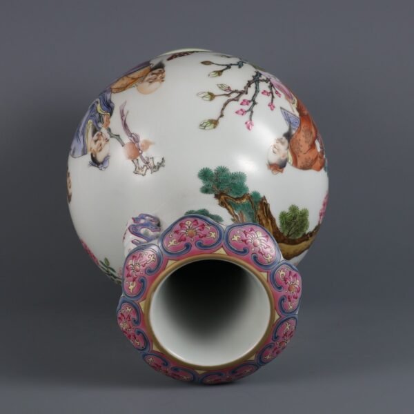 Qing Dynasty Qianlong period pink enamel Fu Lu Shou double-ear cloud mouth vase - Image 9