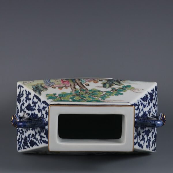 Qing Dynasty Qianlong period blue and white with pink enamel figure story square vase with Ruyi ears - Image 7
