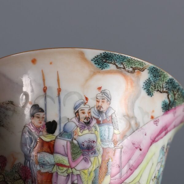Qing Dynasty Qianlong period stone glaze powder enamel figure story exquisite cup - Image 3