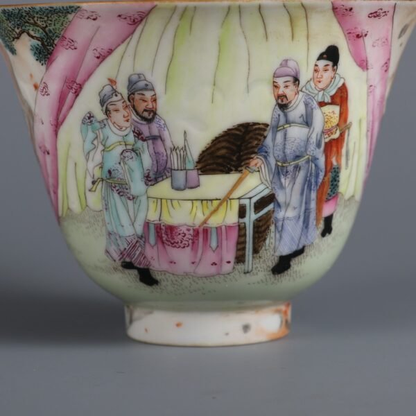 Qing Dynasty Qianlong period stone glaze powder enamel figure story exquisite cup - Image 4