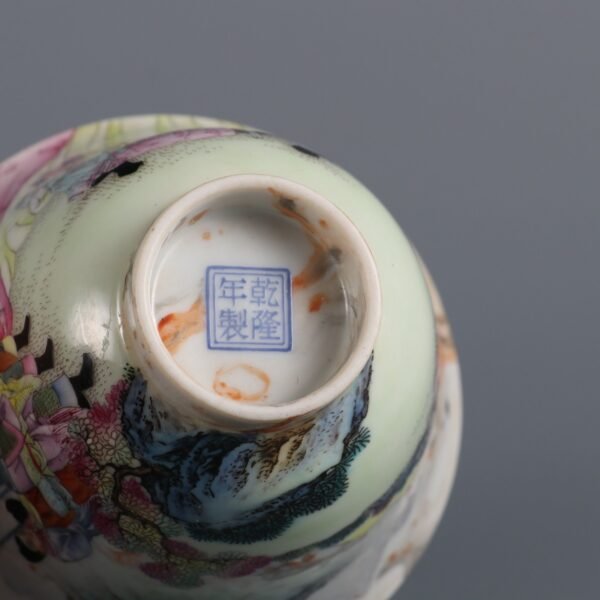 Qing Dynasty Qianlong period stone glaze powder enamel figure story exquisite cup - Image 8