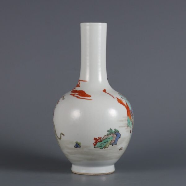 Qing Dynasty Yongzheng Period Famille Rose Figure Story Gallbladder Vase