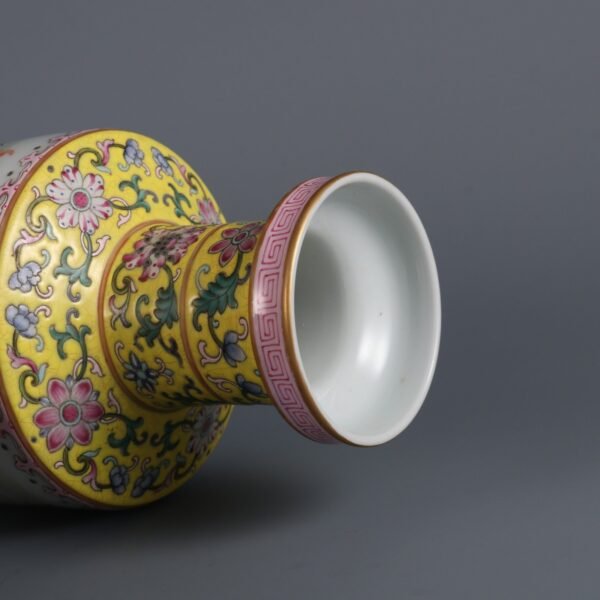 Qing Dynasty Yongzheng Period Famille Rose Four Immortals Crossing the Sea Stick Vase - Image 4