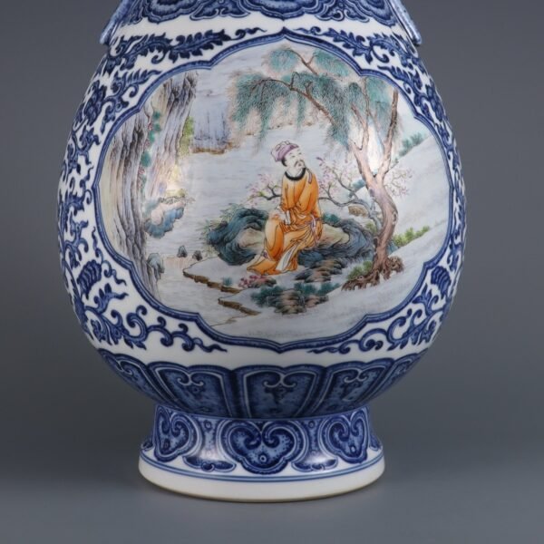 Qing Dynasty Qianlong period blue and white with pink enamel open window figure story two-ear vase - Image 4