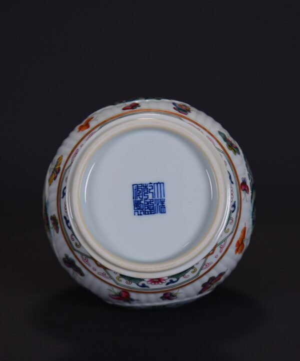 an old collection of Qing Qianlong famille rose four seasons flower and bird garlic vase - Image 10