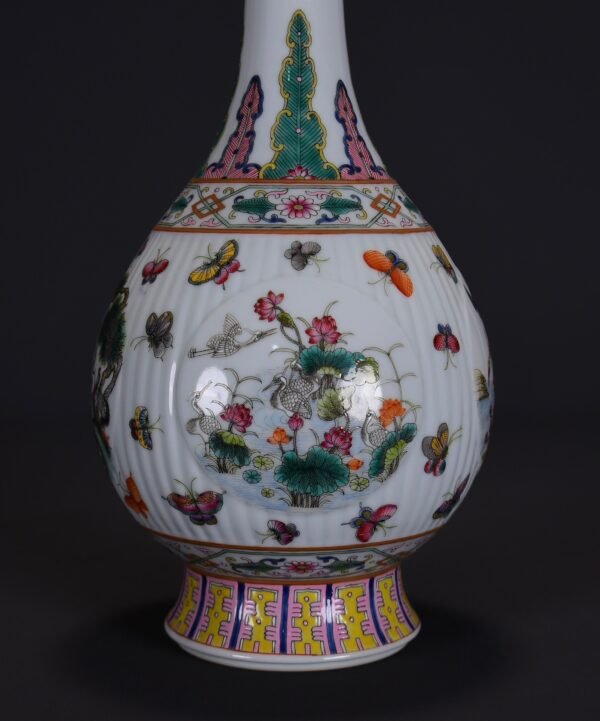 an old collection of Qing Qianlong famille rose four seasons flower and bird garlic vase - Image 2