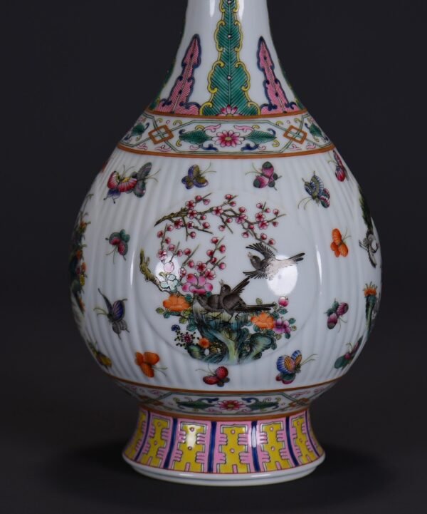 an old collection of Qing Qianlong famille rose four seasons flower and bird garlic vase - Image 8