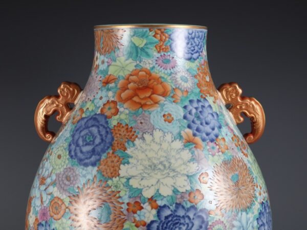 Doucai Wanhua Pattern Ruyi Ear Fu Tongzun, made in the Qianlong Period of the Qing Dynasty - Image 5