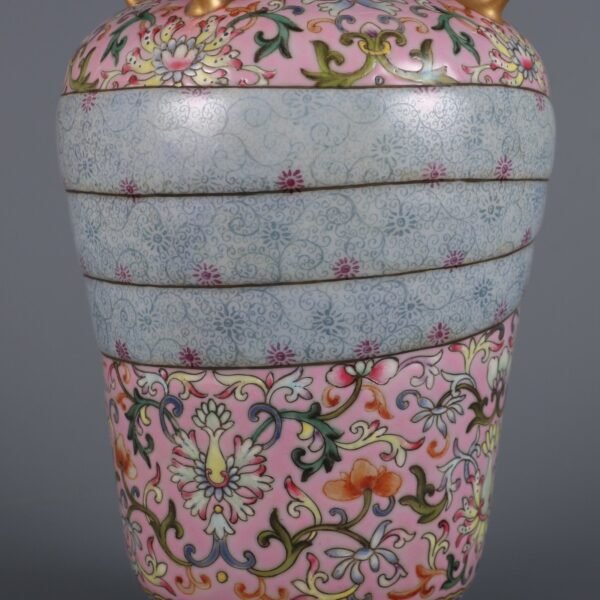 Pattern Ribbon Four-Handled Lid Jar, Made in the Qianlong Period of the Qing Dynasty - Image 8