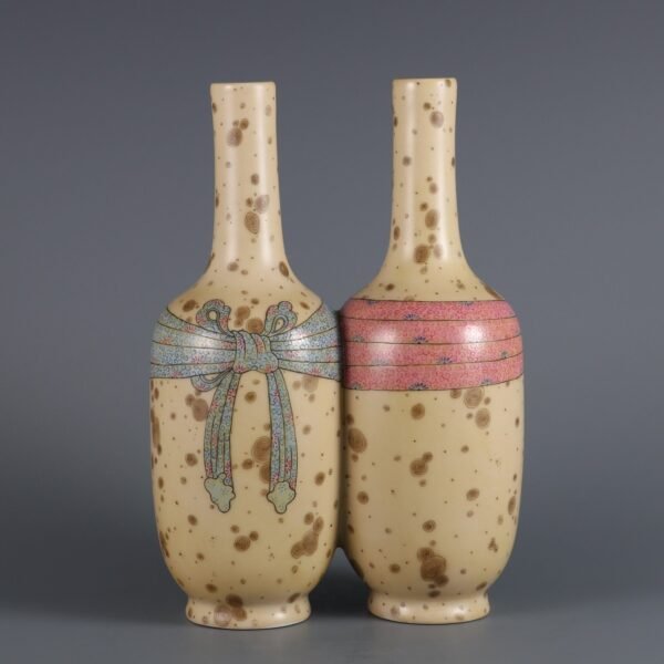 Qing Yongzheng Period Xiangfei Bamboo Glaze Ribbon One-piece Vase