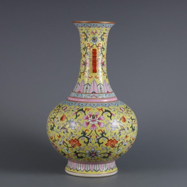 pattern double-handled appreciation vase made in the Qianlong period of the Qing Dynasty - Image 4