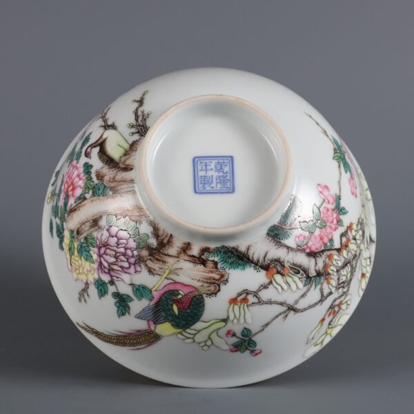 Qing Dynasty Qianlong period enameled pheasant and peony pattern bowl - Image 3