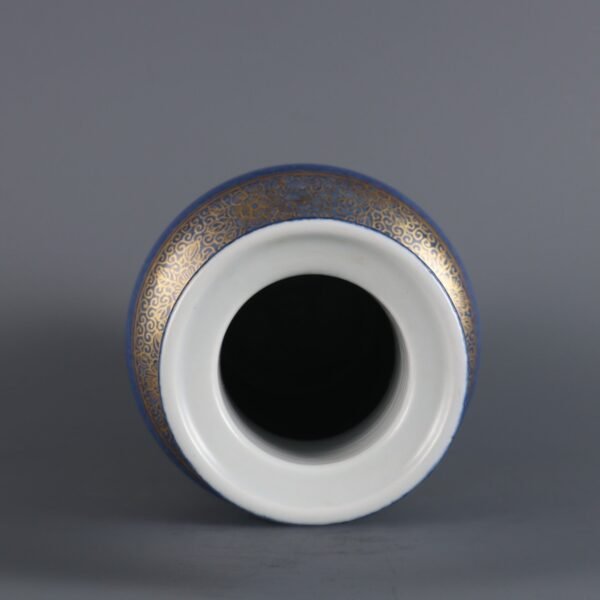 Qing Kangxi Period Snowflake Blue Glaze Gilded Kylin Pattern Stick Bottle - Image 9