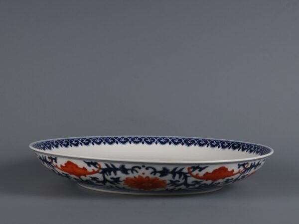 Qing Dynasty Qianlong period blue and white with alum red five blessings longevity large plate - Image 6