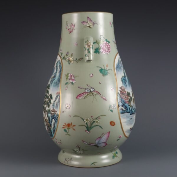 Qing Dynasty Qianlong period bean green glaze and powder enamel openwork landscape pavilion Guan - Image 6