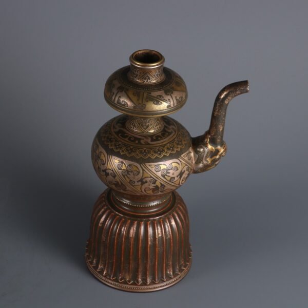 Qing Dynasty Qianlong Period Bronze Glaze Gold and Silver Cuobenba Pot - Image 4
