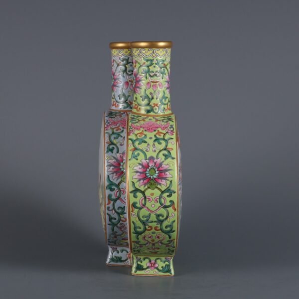 Qing Dynasty Qianlong period famille rose Tang Wang night tour of the East Palace conjoined flat - Image 3