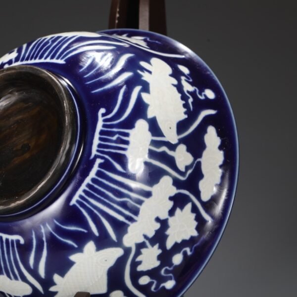 Old collection of Ming Dynasty Xuande sapphire blue glaze with white fish and algae pattern silver base large palace bowl - Image 3